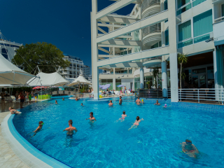 EFFECT GRAND VICTORIA - OUTDOOR SWIMMING POOL